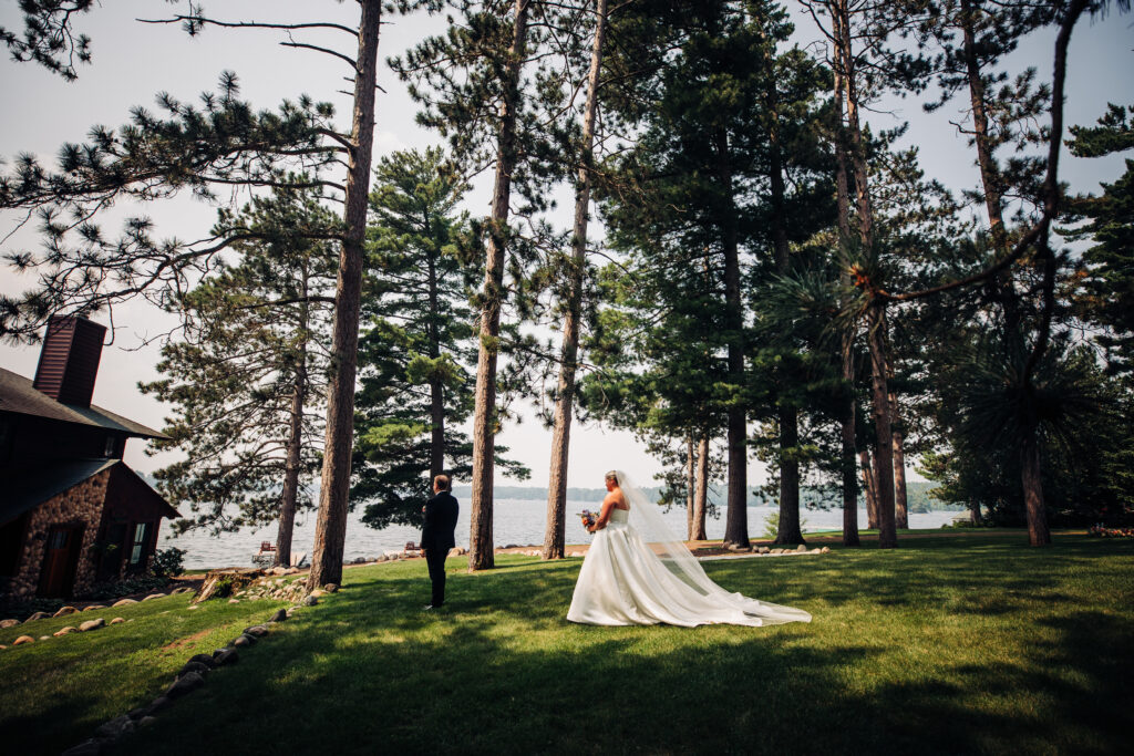 Sydney & Grant's first look on the Lakeside Lawn — Katie Ricard Photography