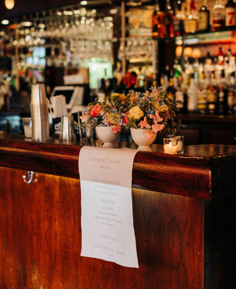 White Oak Lounge & Bar